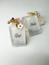 Load image into Gallery viewer, Daisy Charm