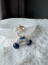 Load image into Gallery viewer, Clarity Aura Bear