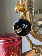 Load image into Gallery viewer, Golden Widow