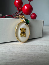 Load image into Gallery viewer, Emerald Cushion Charm