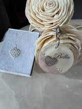 Load image into Gallery viewer, Devoted Heart Necklace