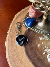 Load image into Gallery viewer, Golden Widow