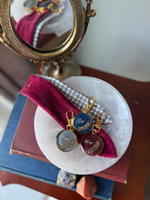 Load image into Gallery viewer, Nodo Neckerchief in Merlot/Grey Houndstooth