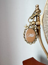 Load image into Gallery viewer, Alouette