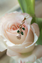 Load image into Gallery viewer, Primrose Necklace