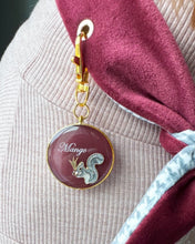 Load image into Gallery viewer, Nodo Neckerchief in Merlot/Grey Houndstooth