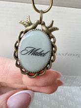 Load image into Gallery viewer, Alouette