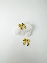 Load image into Gallery viewer, Sleek Bow Charm