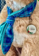 Load image into Gallery viewer, Nodo Neckerchief in Velvet Pine/Navy Tartan