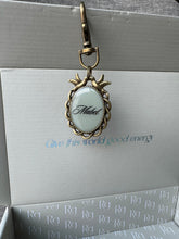 Load image into Gallery viewer, Alouette