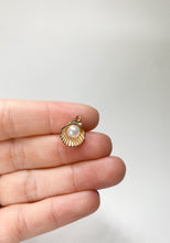 Load image into Gallery viewer, Oyster Pearl Charm