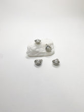 Load image into Gallery viewer, Oyster Pearl Charm