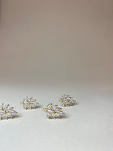 Load image into Gallery viewer, CZ Thick Leaf Charm