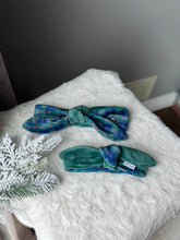 Load image into Gallery viewer, Nodo Neckerchief in Velvet Pine/Navy Tartan
