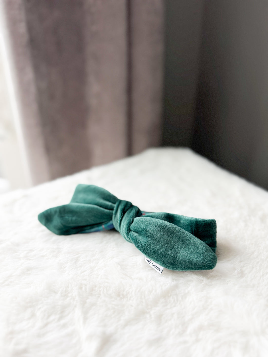Nodo Neckerchief in Velvet Pine/Navy Tartan