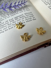Load image into Gallery viewer, Bumble Bee Charm
