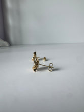 Load image into Gallery viewer, Mirelle Stud earrings

