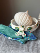 Load image into Gallery viewer, Nodo Neckerchief in Velvet Pine/Navy Tartan
